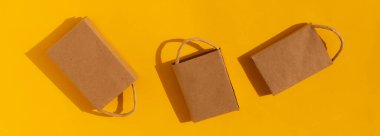 Online alışveriş, satış, süpermarket, indirimli promosyon ve Kara Cuma konsepti için yaratıcı bir fikir. Metin için alanı kopyala