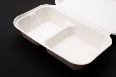 Yemek için beyaz plastik kutu, bu mikrodalga fırında kullanılabilir..