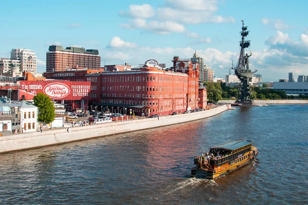 Moscú Rusia Julio 2021 Navega Barco Turístico Por Río Moskva — Foto de Stock