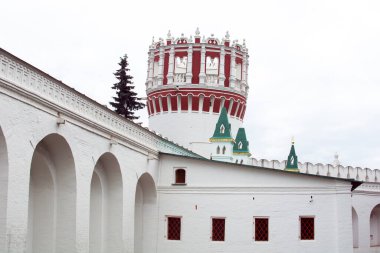 Moskova 'daki Novodevichy manastırının mimarisi. Popüler turistik Lanmdark. UNESCO Dünya Mirası Alanı.