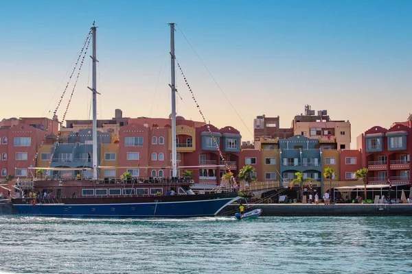 Hurghada Egypt Září 2021 Přístav Turistickými Loděmi Rudém Moři — Stock fotografie