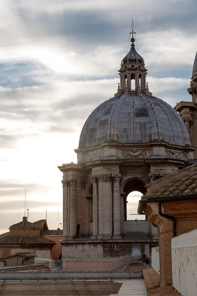 Saint Pietro basilikan Dome — Stockfoto
