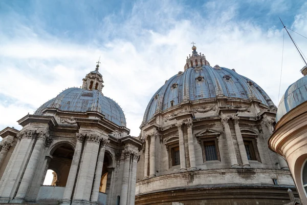 Saint Pietro basilikan Dome — Stockfoto