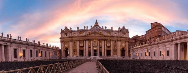 Vue Basilique San Pietro — Photo