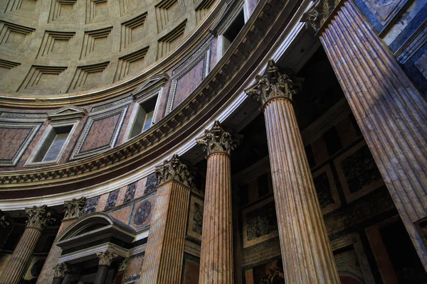 Внутренний вид Пантеона — стоковое фото