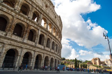 Antik amfitiyatro Colosseum