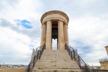 kuşatma bell Anıtı