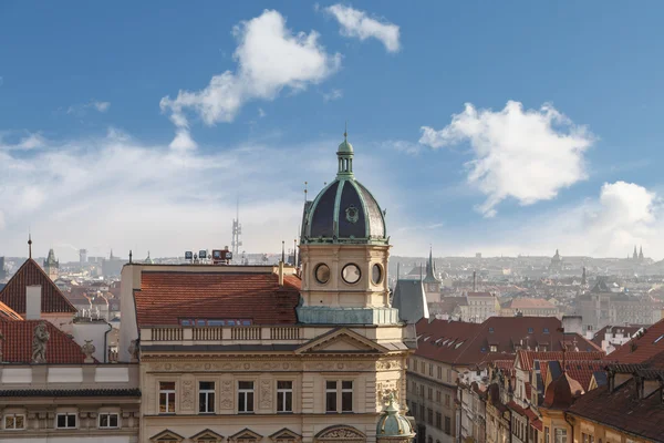 Gotické historické budovy v Praze — Stock fotografie