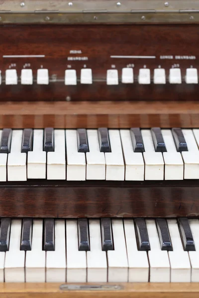 Eski piyano görünümü