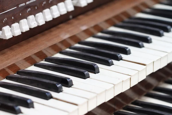 Vecchia vista pianoforte — Foto Stock