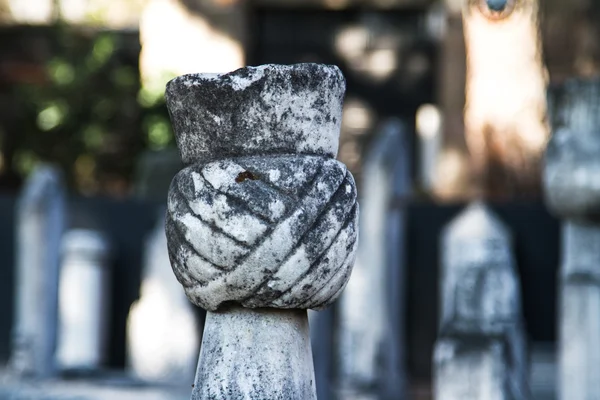 Głowa kamień grób — Zdjęcie stockowe