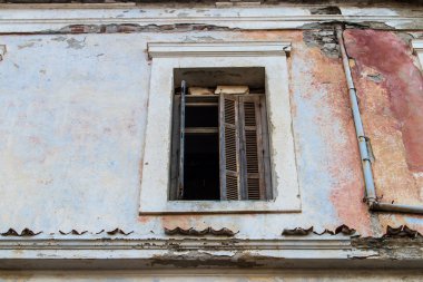 eski bina penceresi