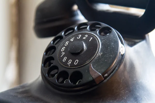 Zwarte roterende telefoon — Stockfoto