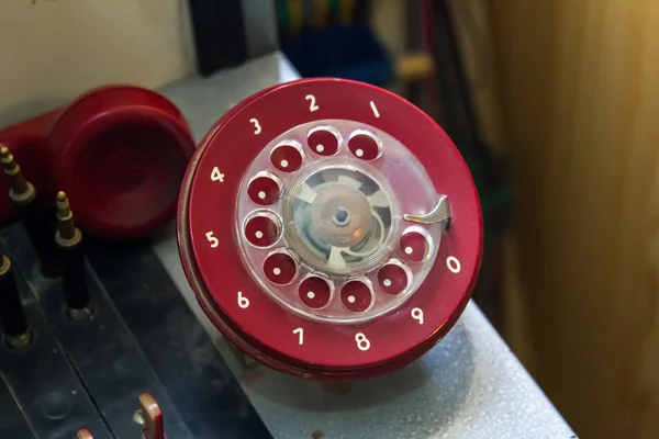 Červený rotační telefon — Stock fotografie