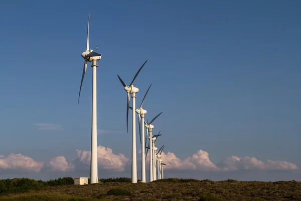 Väderkvarn för energibesparing — Stockfoto