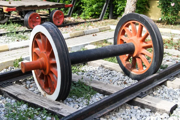 Ruota del treno su rotaia — Foto Stock