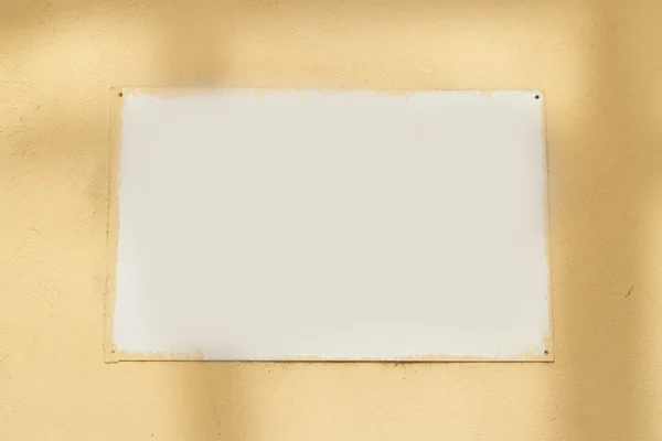 White Sign Board on Wall — Stock Photo, Image