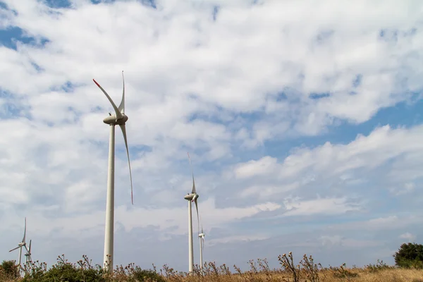 Molinos de viento para energías renovables — Foto de Stock