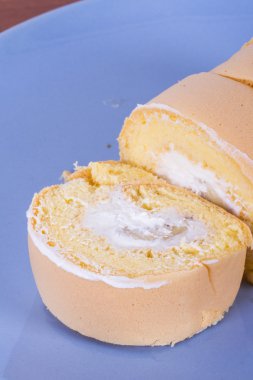 Dilimlenmiş muz lezzetli pasta