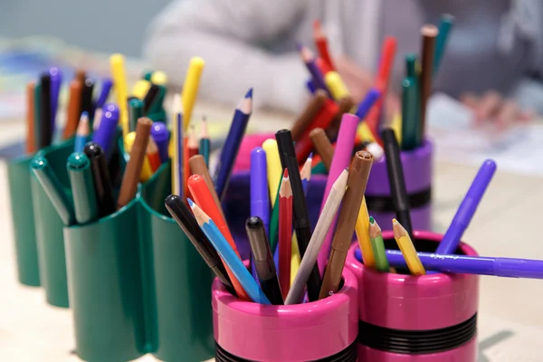 Красочные карандаши для сухой живописи — стоковое фото