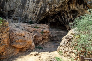 Entarence Mağarası