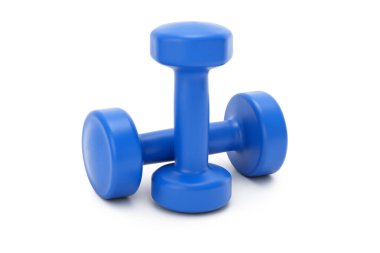 Tek bir mavi dambılın 3 boyutlu görüntüsü, dik duran, gerçekçi ağırlık dağılımı görünümü, mat yüzeyi, izole edilmiş..