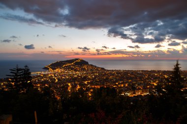 Alanya Kalesi gece görünümü