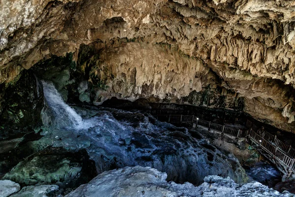 Какликская пещера в Денизли — стоковое фото