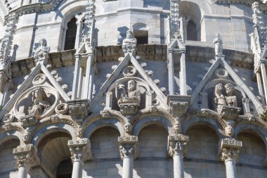 Pisa Baptisery görünümü