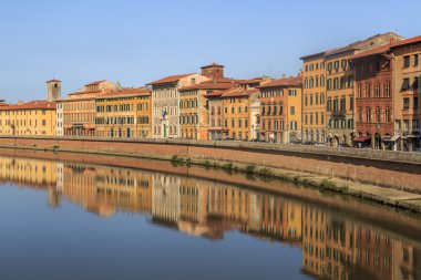 Pisa Şehir Manzaralı