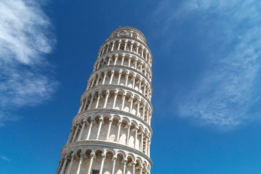 Pisa Kulesi görünümü