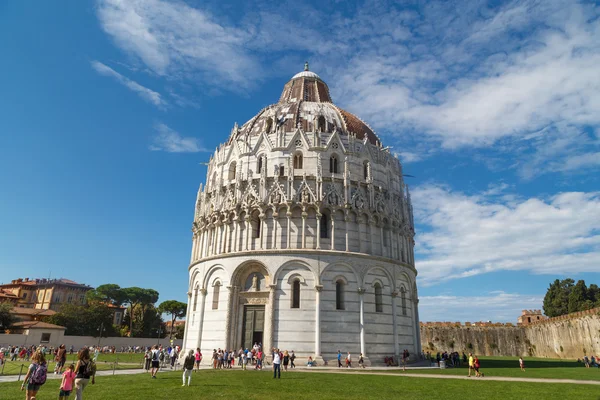 Pisa Baptisery görünümü — Stok fotoğraf