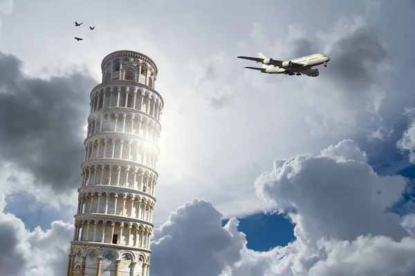 Pisa Tower megtekintése — Stock Fotó