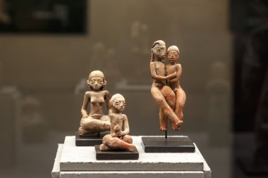 Olmec heykelcik görünümü