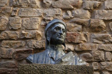 Dante anıt görünümü