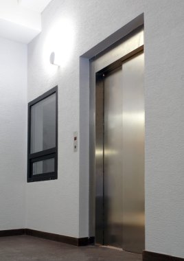 yolcu Asansör kabini