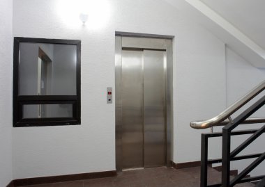 yolcu Asansör kabini