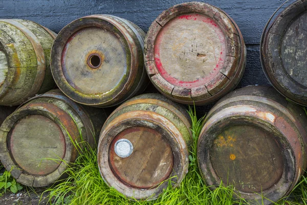 Oude houten vaten — Stockfoto