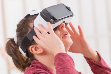 sanal gerçeklik kulaklığı