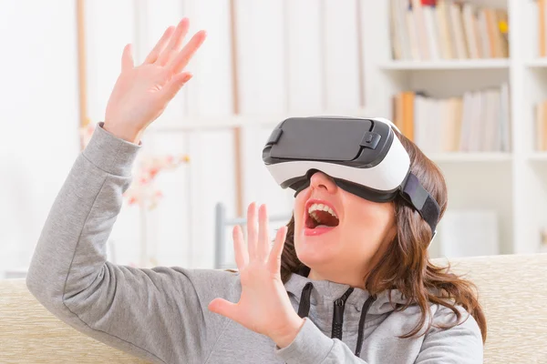Zestaw słuchawkowy wirtualnej rzeczywistości — Zdjęcie stockowe