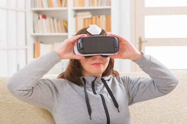 Fone de ouvido de realidade virtual — Fotografia de Stock