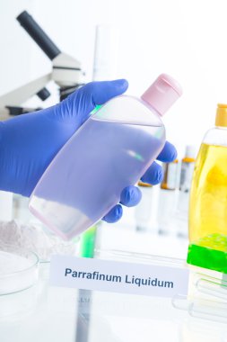 Kozmetik zararlı katkı maddeleri