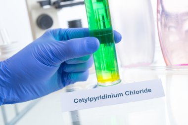 Kozmetik zararlı katkı maddeleri