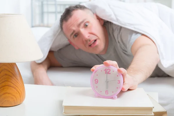 Hand on clock — Stock Photo, Image