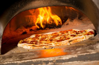 taze İtalyan pizza