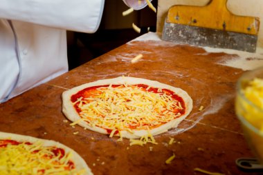 Taze İtalyan pizza hamur