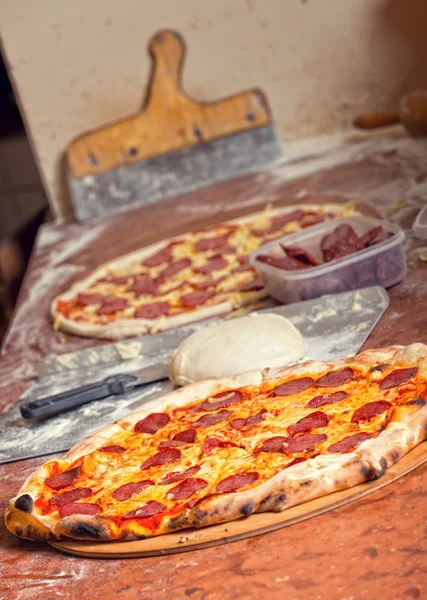 Fresh Italian pizza and dough — Stock Photo, Image