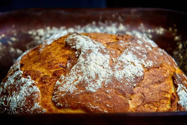 Tradiční Pšeničný Žitný Chléb Pečený Doma Hliněném Hrnci Známém Jako — Stock fotografie
