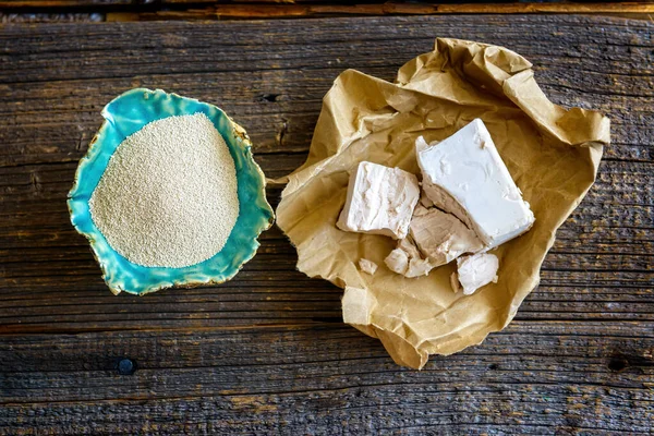 Fresh Pressed Yeast Dry Active Yeast Yeast Used Baking Bread — Stock Photo, Image