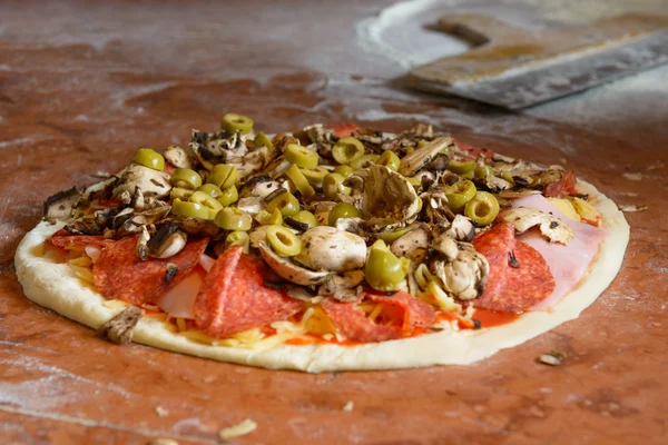 Fresh Italian pizza dough — Stock Photo, Image